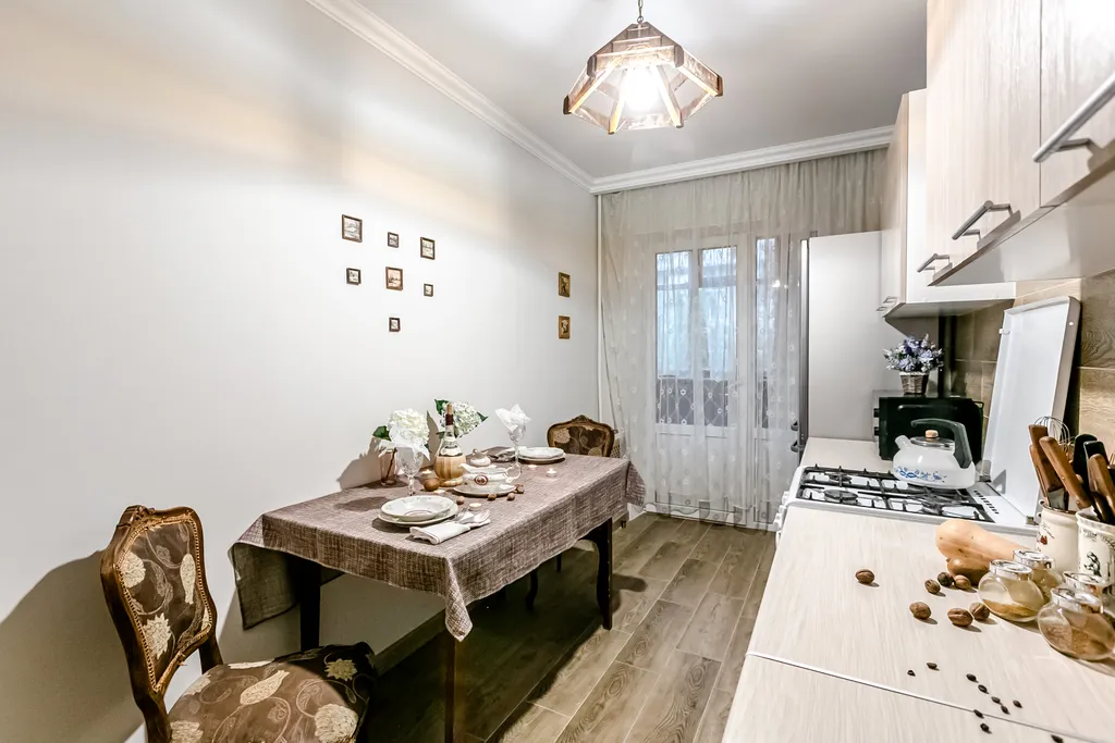 Двухкомнатная квартира на Орджоникидзе