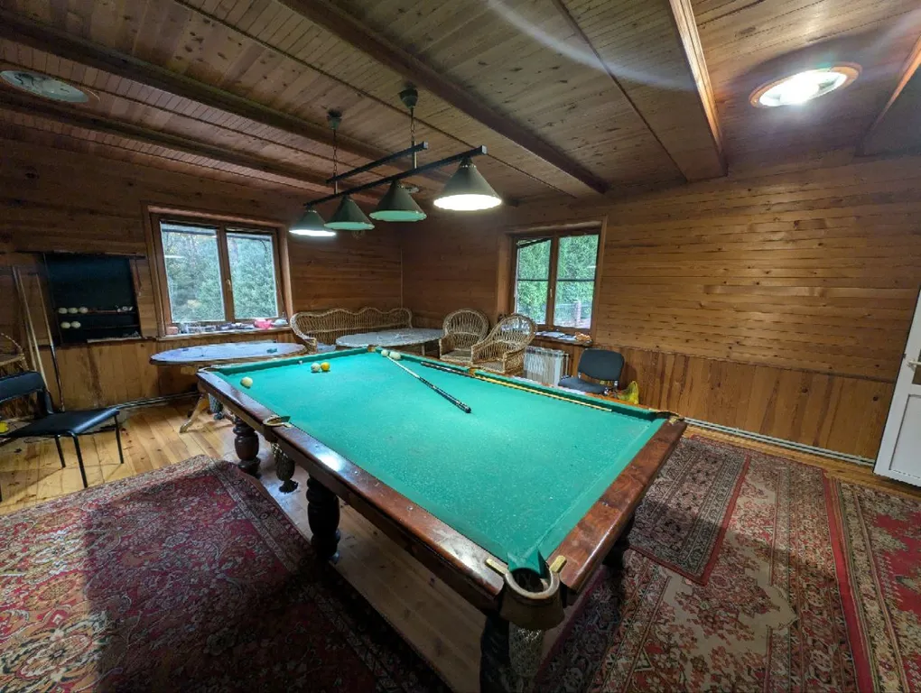 Коттедж с сауной, бассейном и бильярдом в 10 минутах от Минска