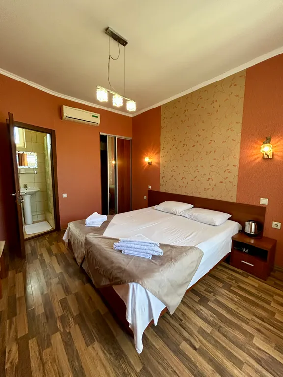 Квартира Двухместный стандарт — аренда посуточно в Геленджик