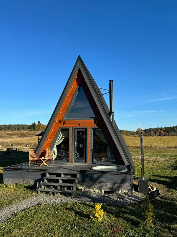 Дом Афрейм с подогреваемой купелью в террасе дома Лисичкино Карелия