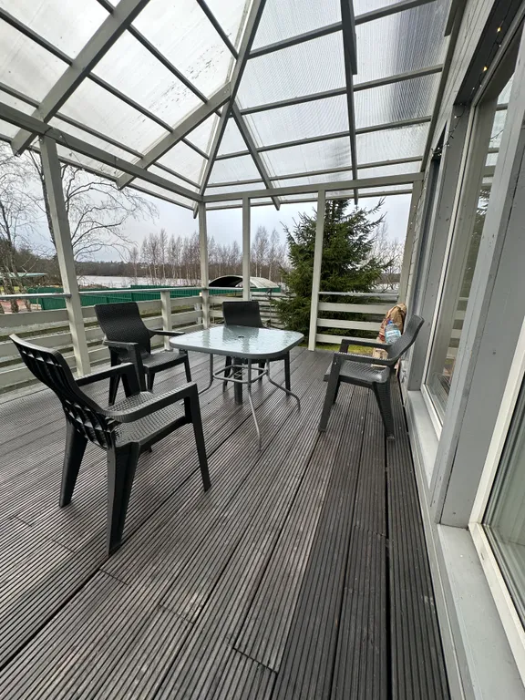 Дом у озера