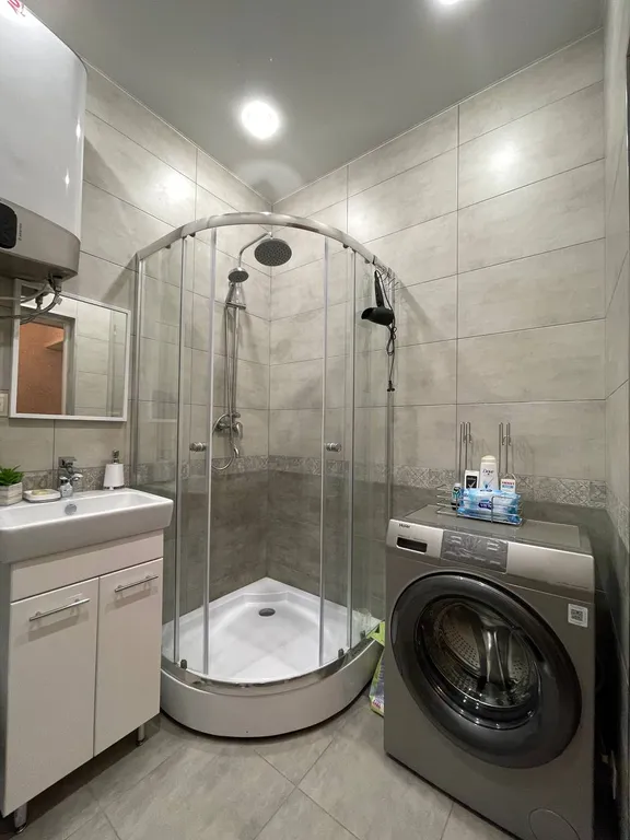 Уютная и очень чистая квартира с новым дизайном, с видом на лес