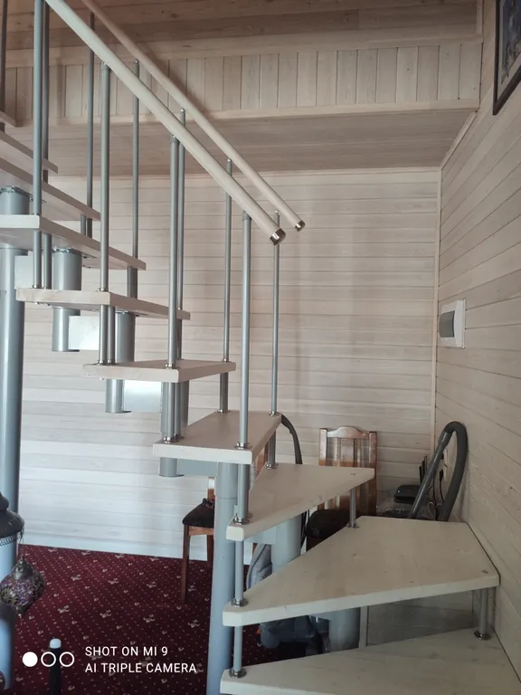 Домик у озера