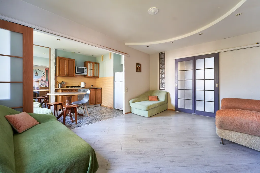 Квартира Уютная трёшка с безупречной локацией — аренда посуточно в Минск