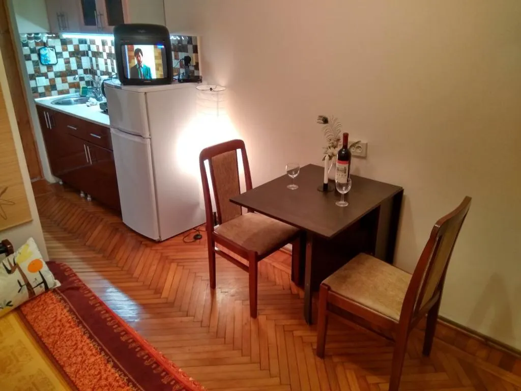 Квартира возле моря — аренда посуточно в Пицунда