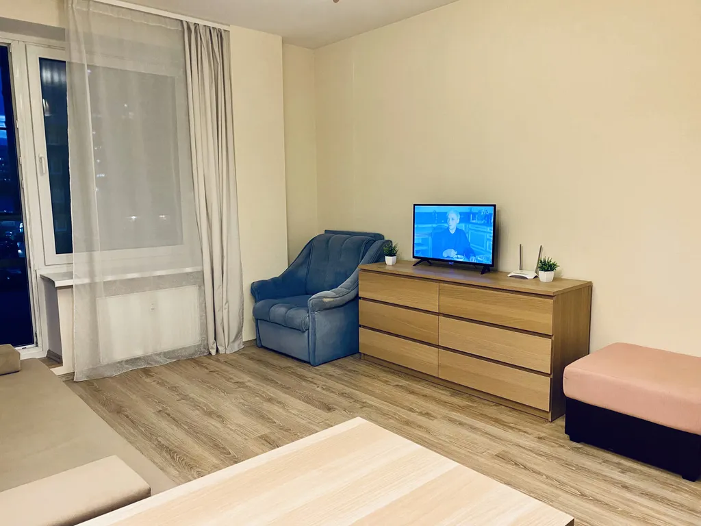 Прекрасная светлая студия у метро