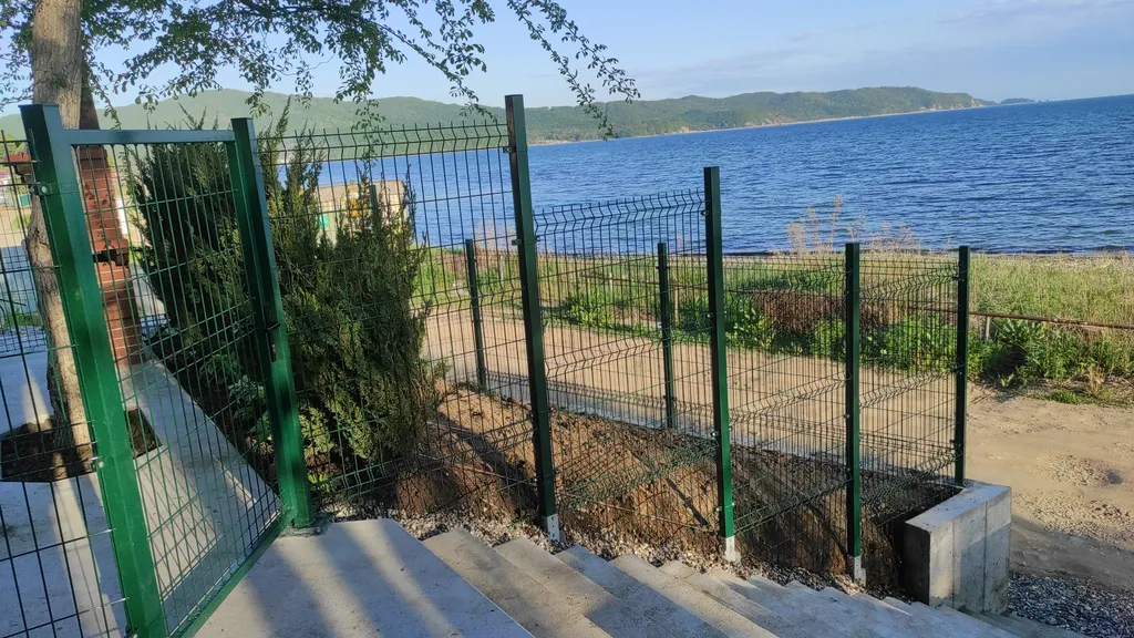 Уютный дом на берегу моря