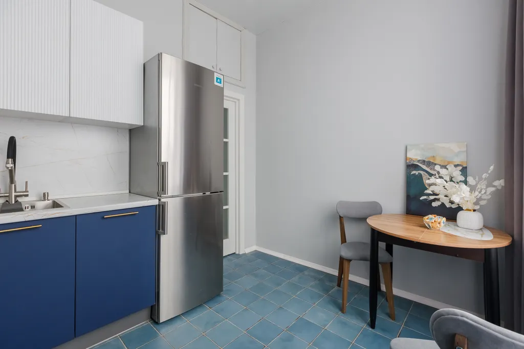 Квартира Сталинская трехкомнатная квартира Синий Кит — Москва