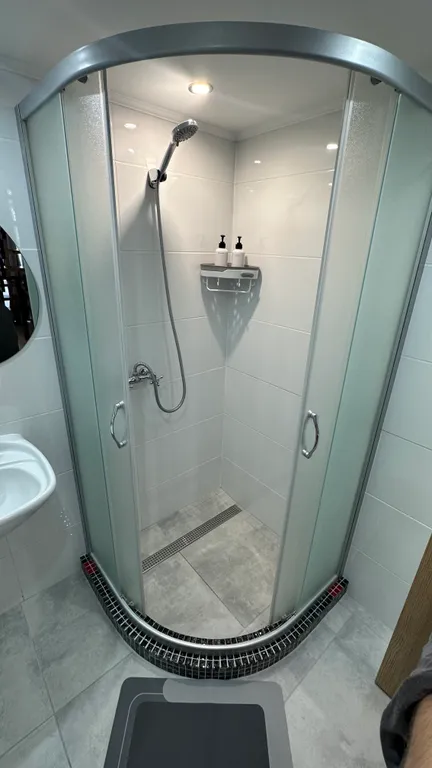 Новая уютная квартира в частном районе