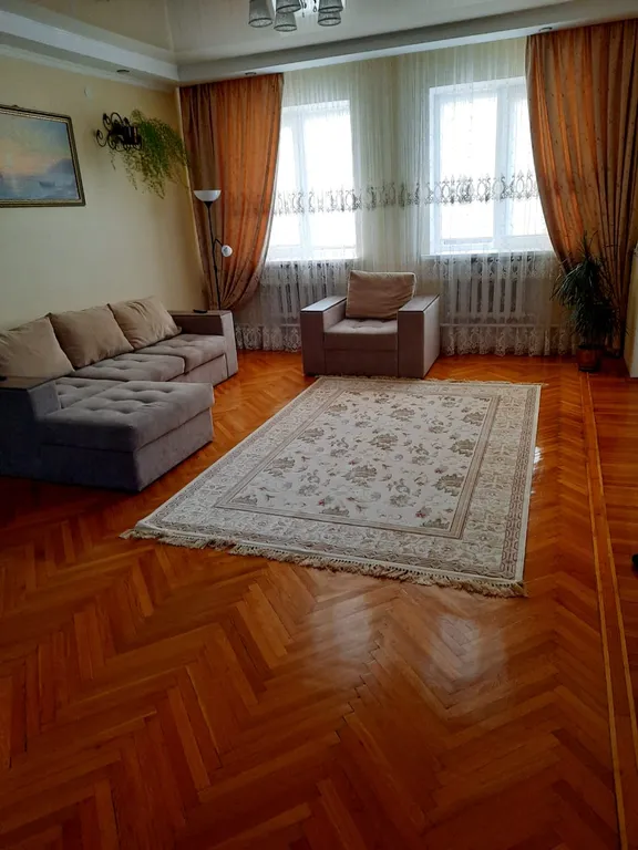 Дом с бассейном