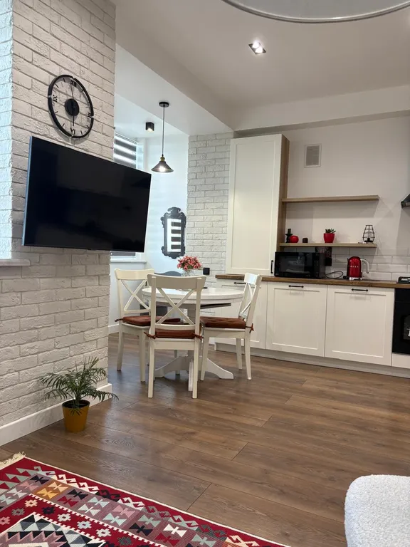 Романтическая квартира с дизайнерским ремонтом