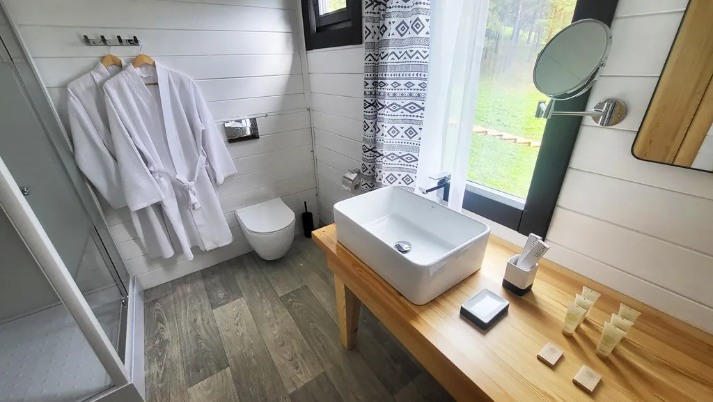 Тёплый сафари-тент с видом на горы