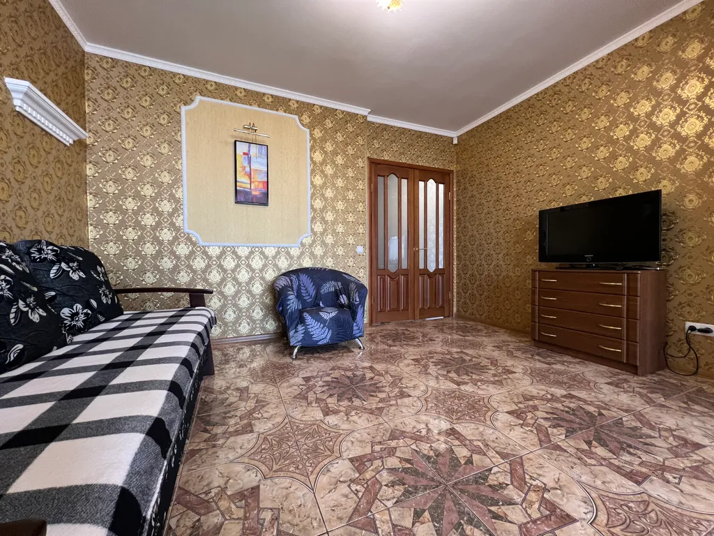 Рядом парк Победы Херсонес не берем оплату за уборку