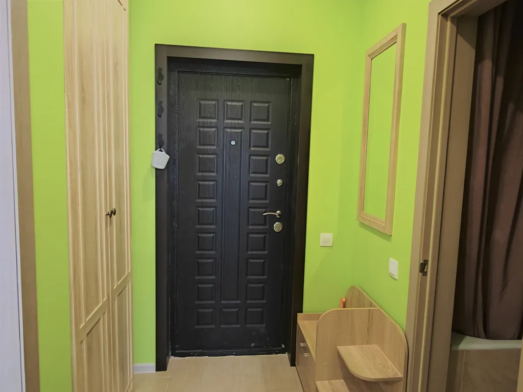 Уютная квартира с большой лоджией - террасой у открытого моря