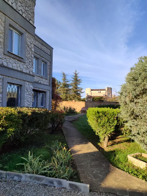 Вилла у Озера