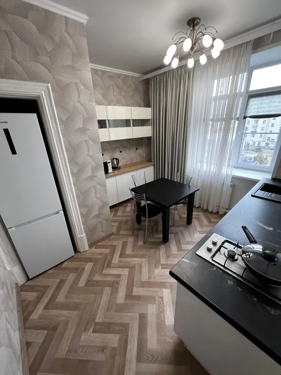 Квартира Квартира Музыкальный театр, площадь Ленина — Омск