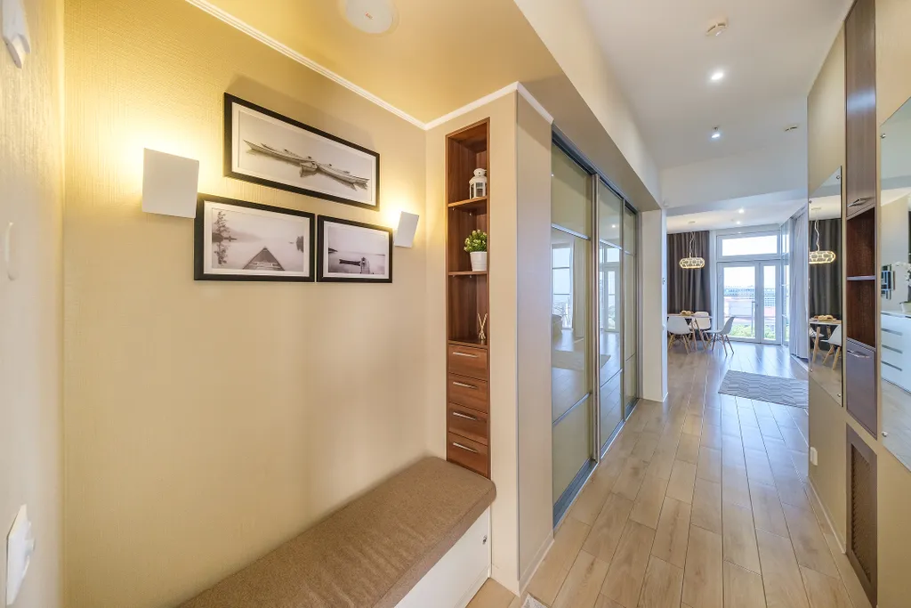 Стильная студия с видом на море