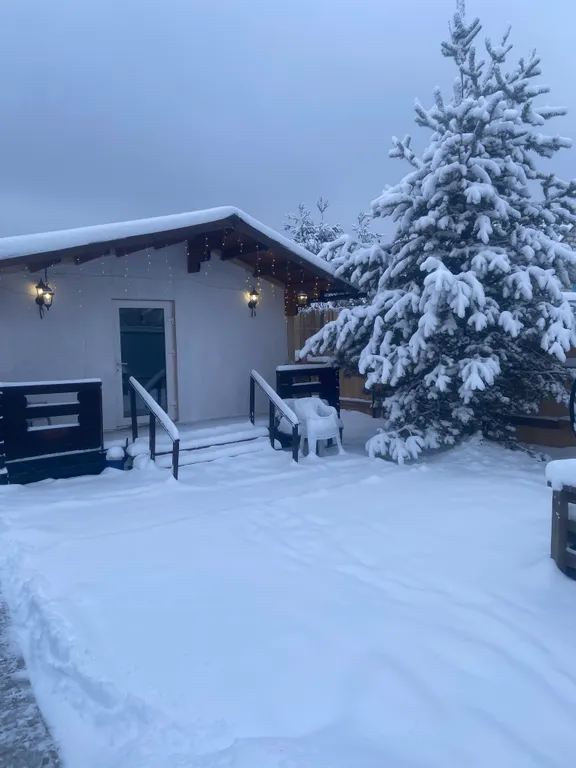 Дом на участке 3 сотки, огорожен, все удобства