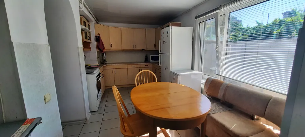 3к дом с двором в Евпатории