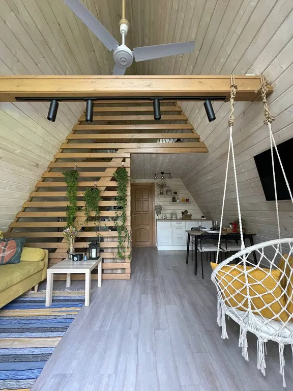 A-frame с банным чаном на берегу водоёма