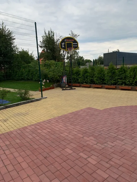 Коттедж Гостевой дом с сауной и бассейном — Светлый