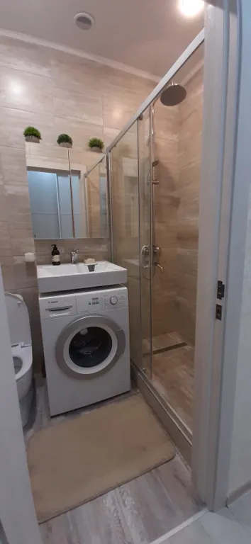 Уютная студия с видом на лес