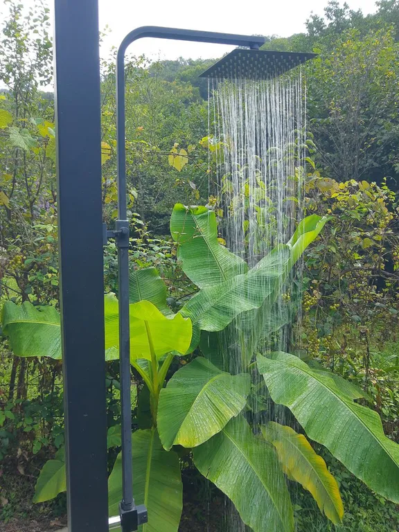 Дом у реки las nubes