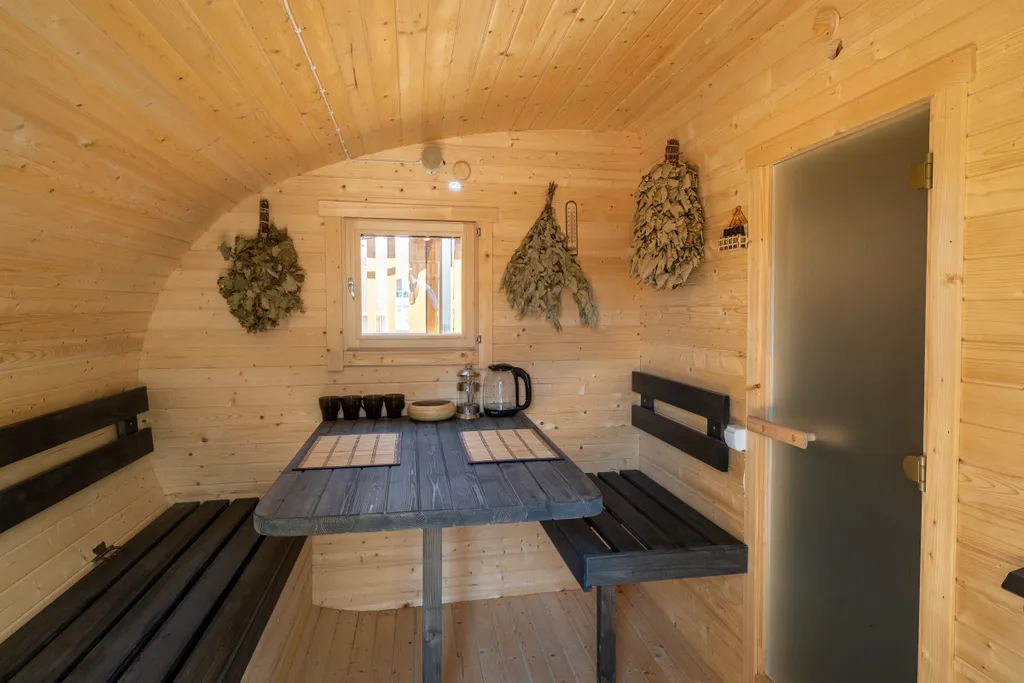 Апартаменты с террасой 80м2, тёплым бассейном и русской баней