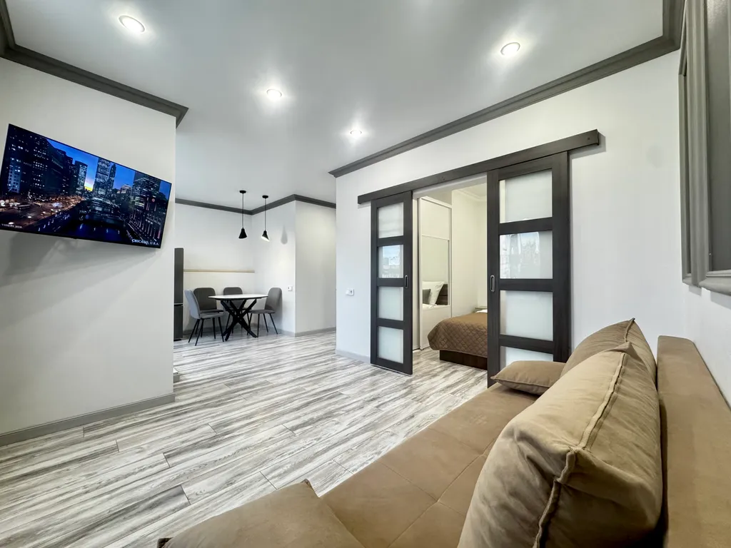 Новая квартира в историческом центре города — аренда посуточно в Оренбург