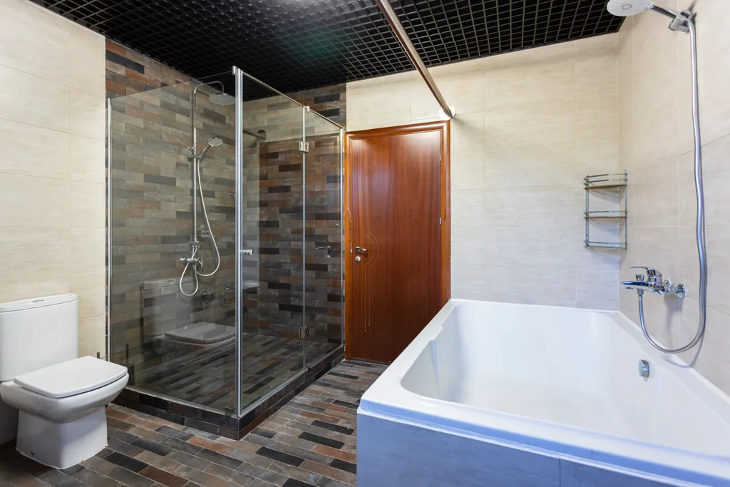 Дом с сауной и теннисными кортами