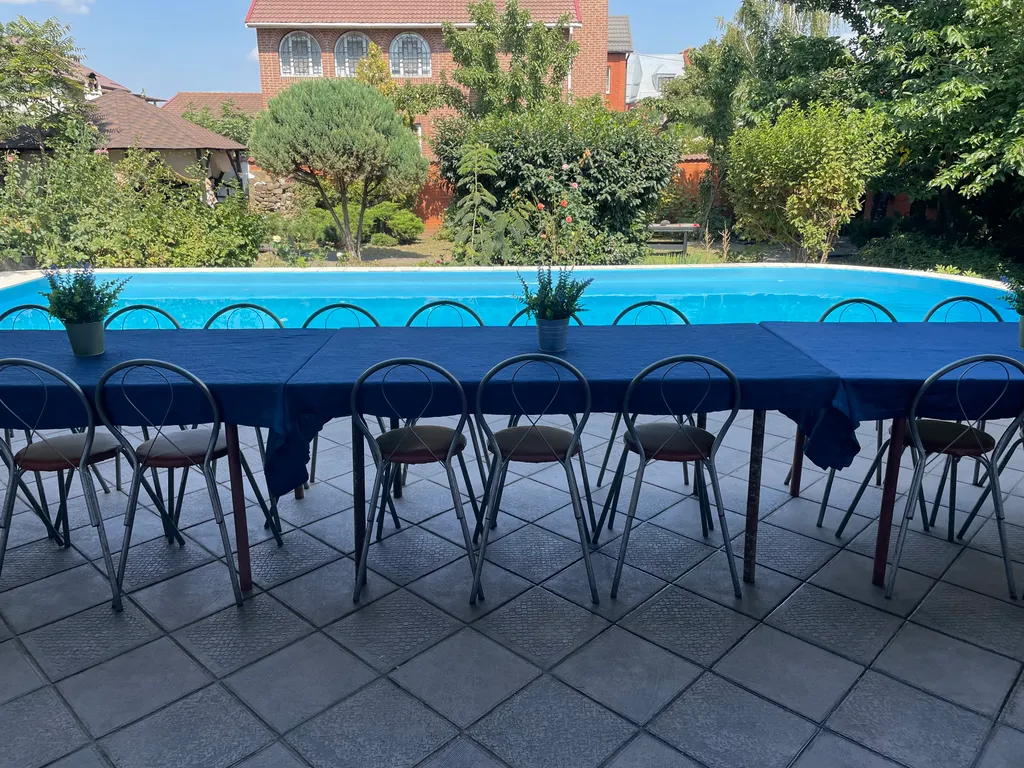 Дом с бассейном у парка Галицкого