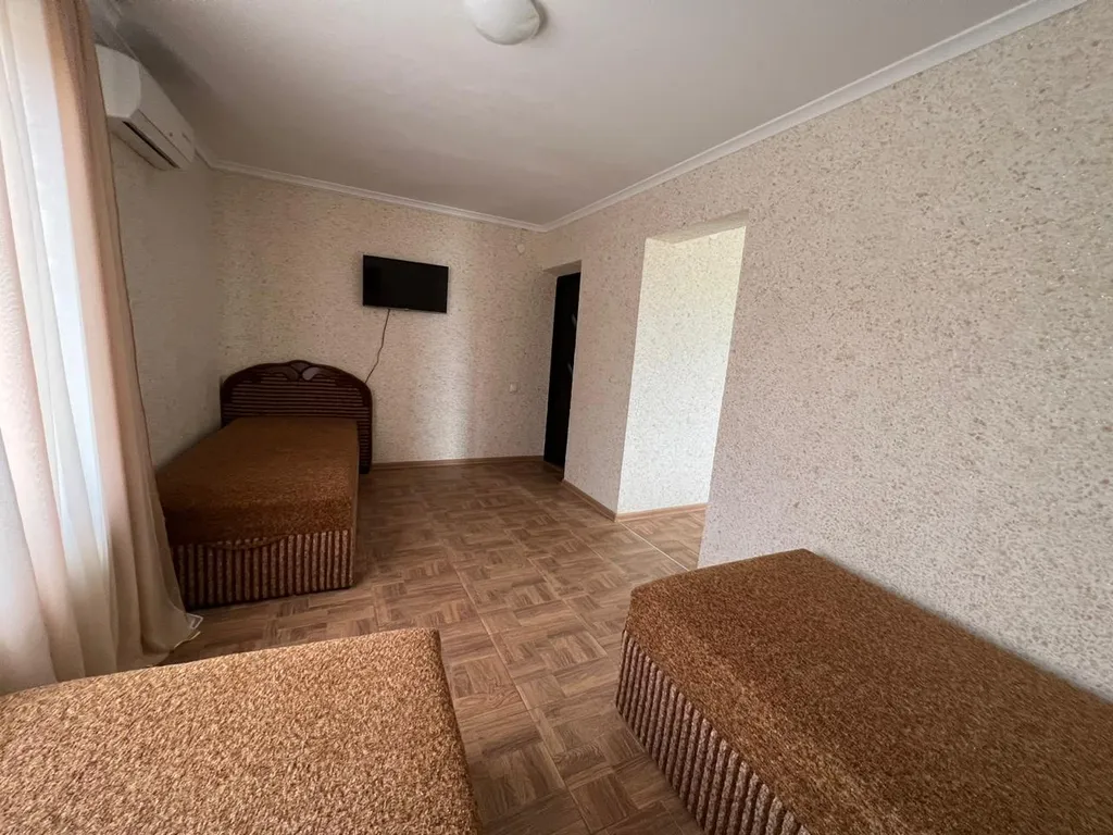 Уютный дом-этаж 5 комн.