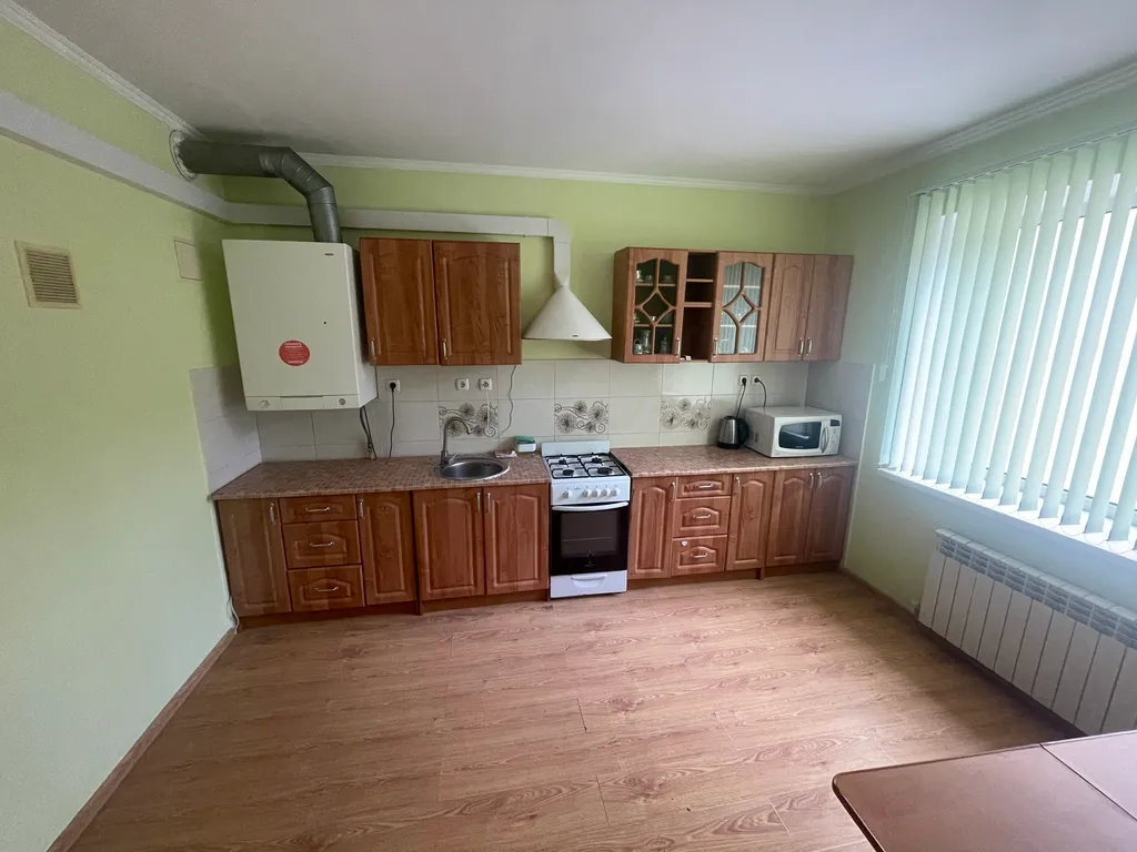 Часть дома на набережной