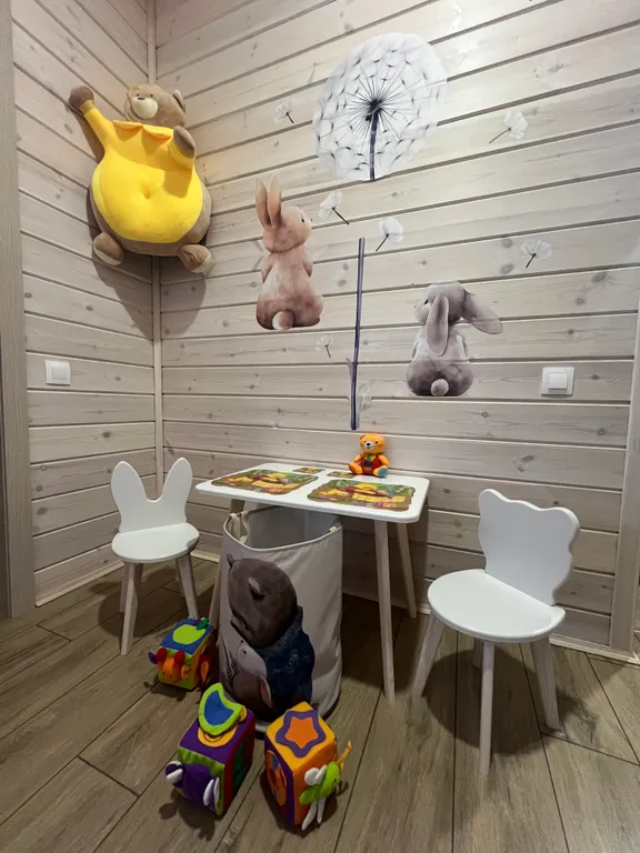 Просторный дом Елка с панорамными окнами в тихом месте