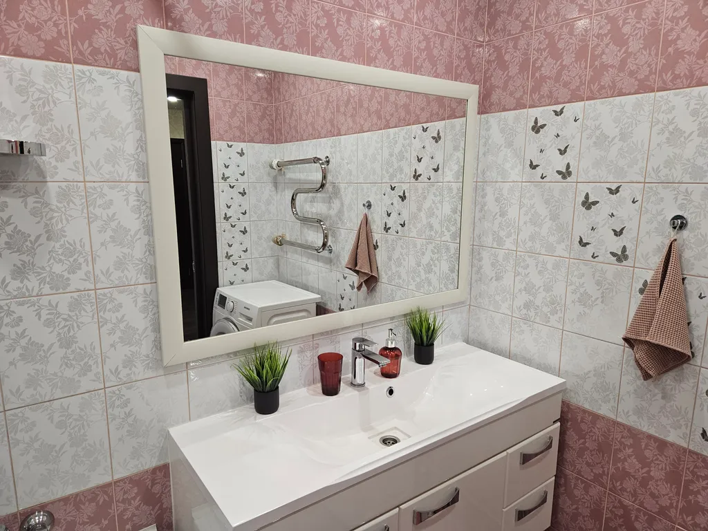 Двухкомнатная уютная квартира рядом с Ледовым и Спортивной ареной