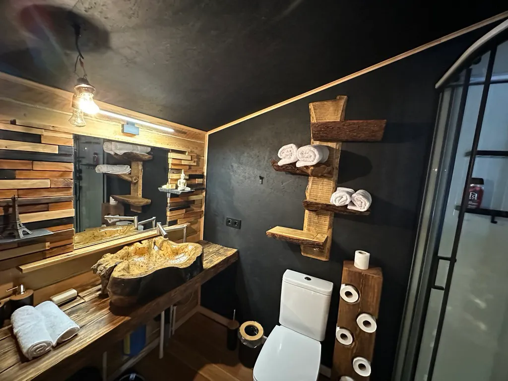 Коттедж 1-комнатный Дом — Таштагол