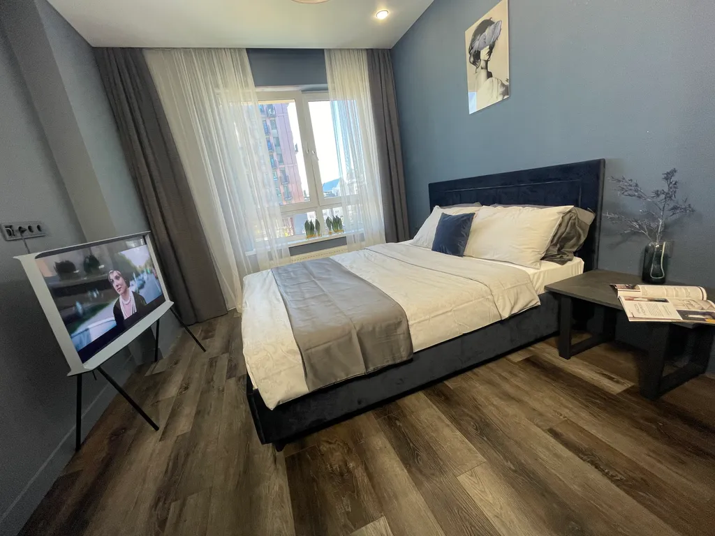 Роскошная уютная квартира с огромными окнами в тихий двор — аренда посуточно в Уфа