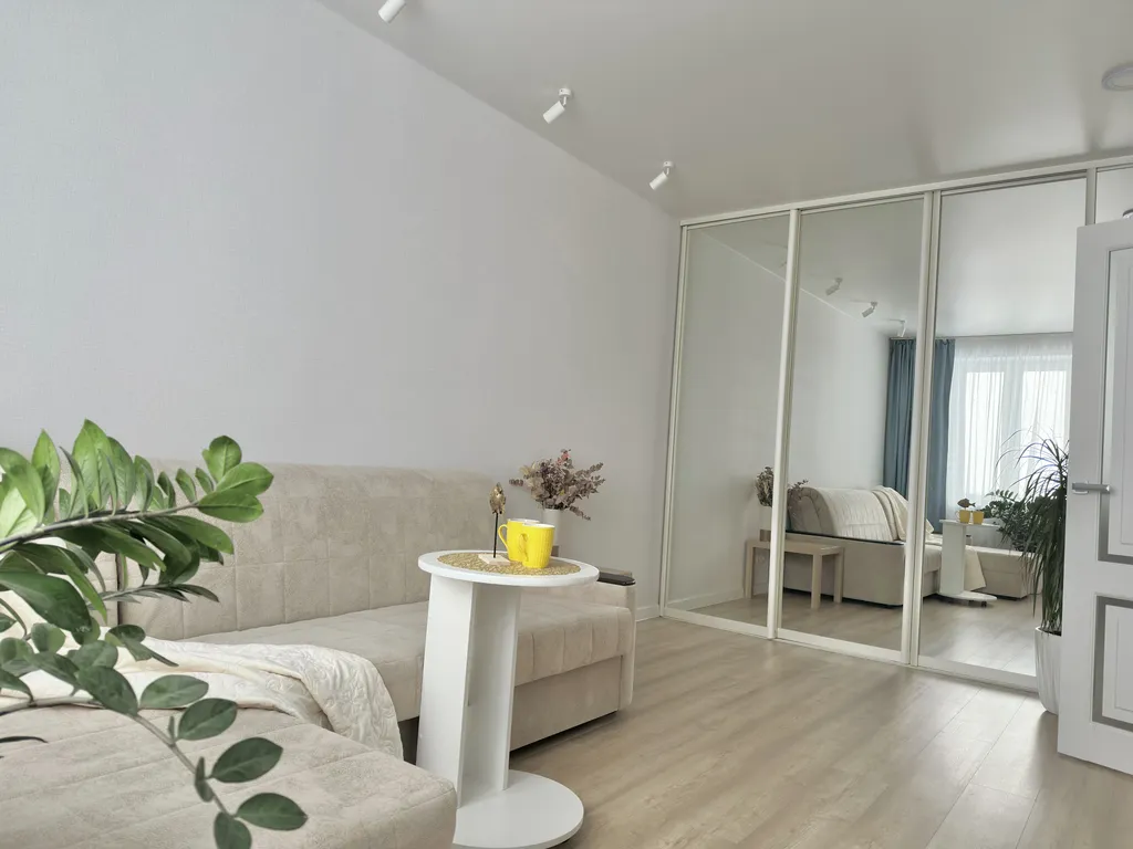 Апартаменты возле парка с озером