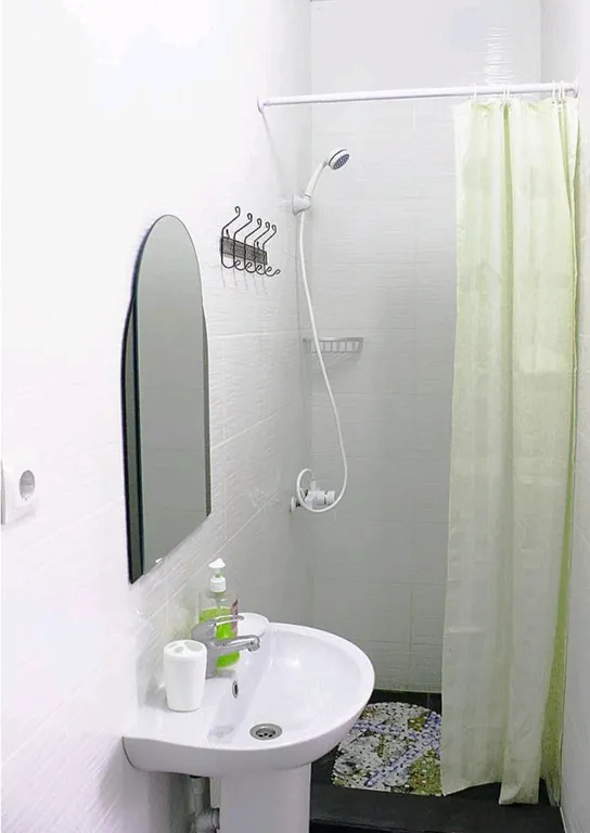 Номер со своим двором и общей кухней