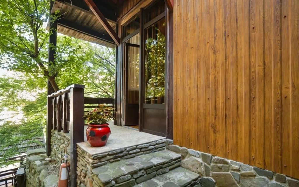 Коттедж с кухней