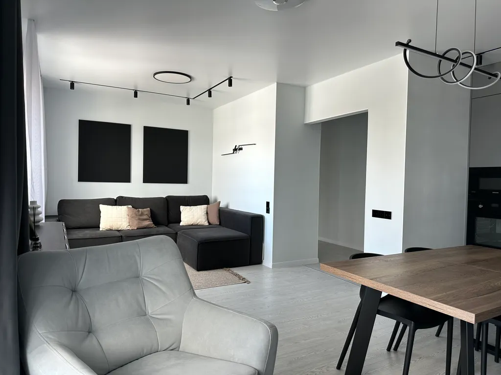 Видовая четырехкомнатная квартира в расширенном центре