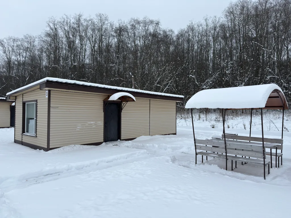 Глэмпинг у peки Bолoста