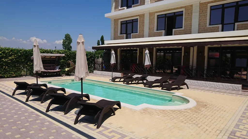 Апартаменты с видом на бассейн