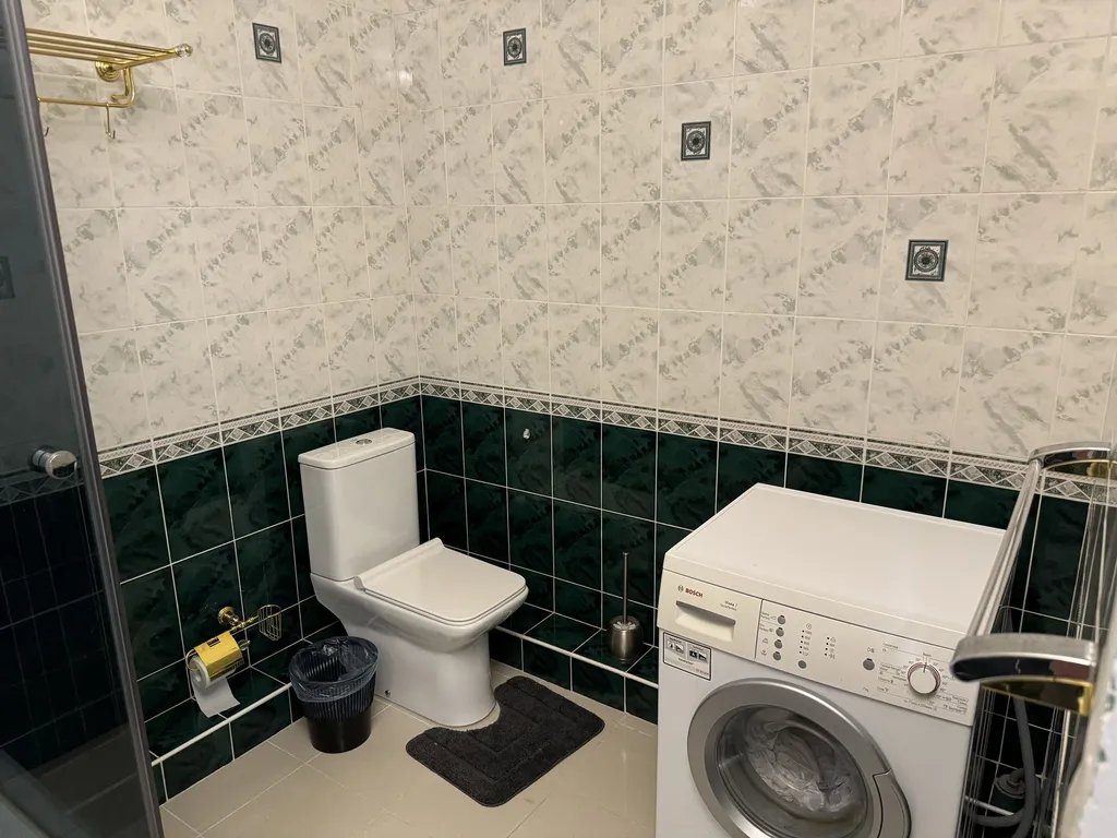 1-й этаж под ключ в центре - 15 мин до центрального пляжа