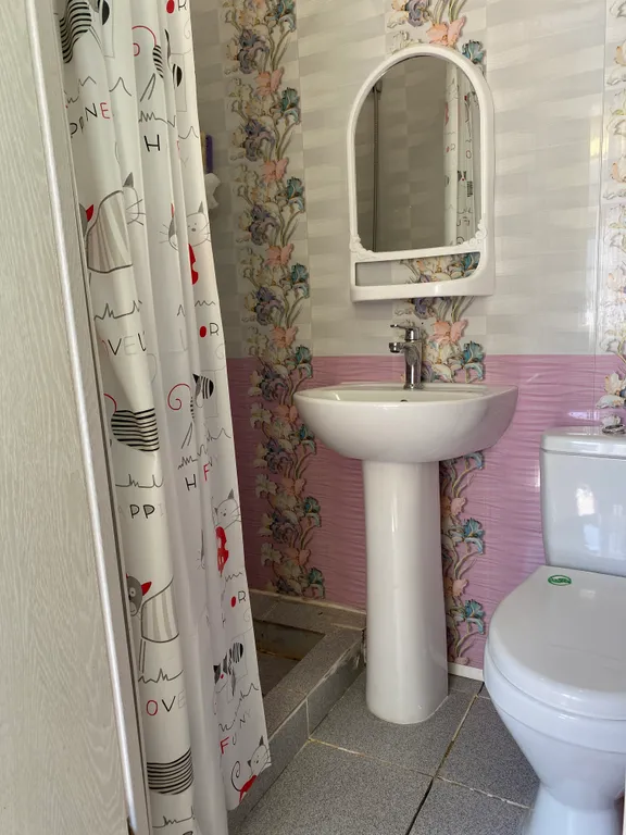 Часть дома рядом с морем