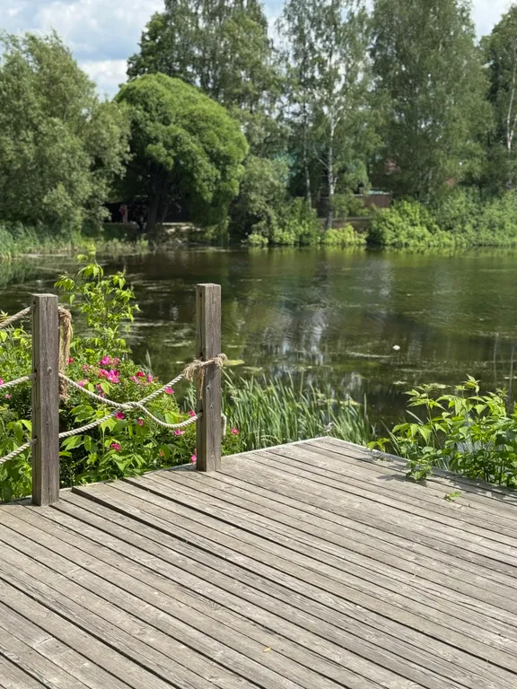 Квартира у пруда