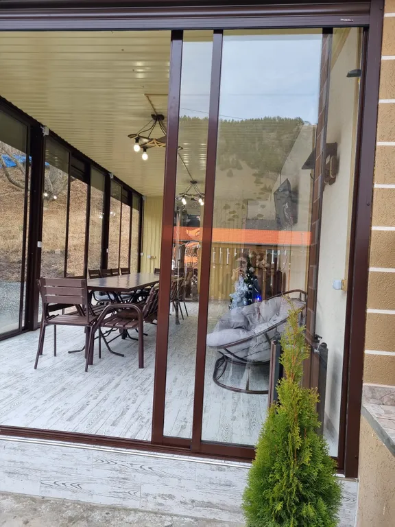 Уютное шале в окружении гор