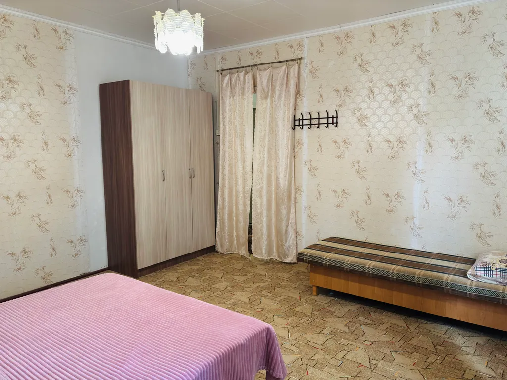 Просторный дом с личным двором