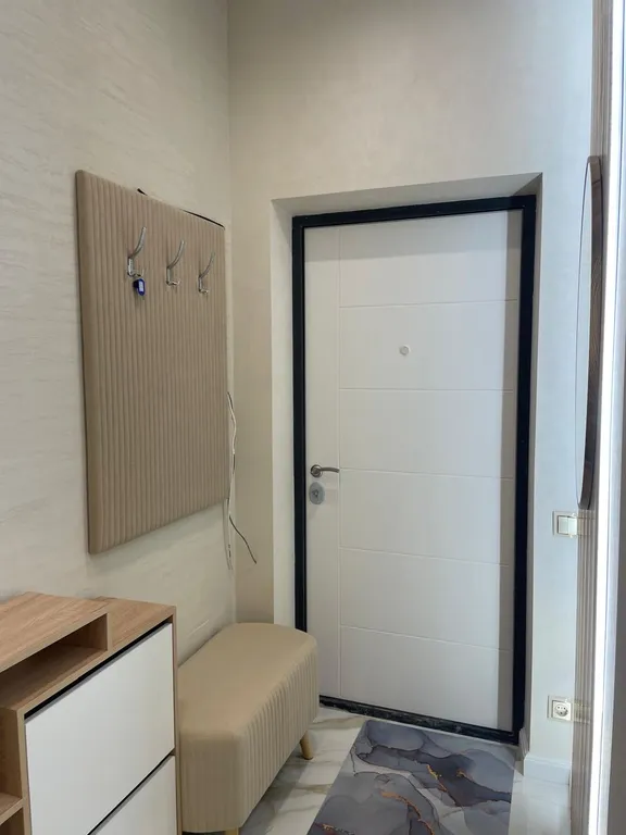 Просторная новая квартира с дизайнерским ремонтом и восхитительным пан