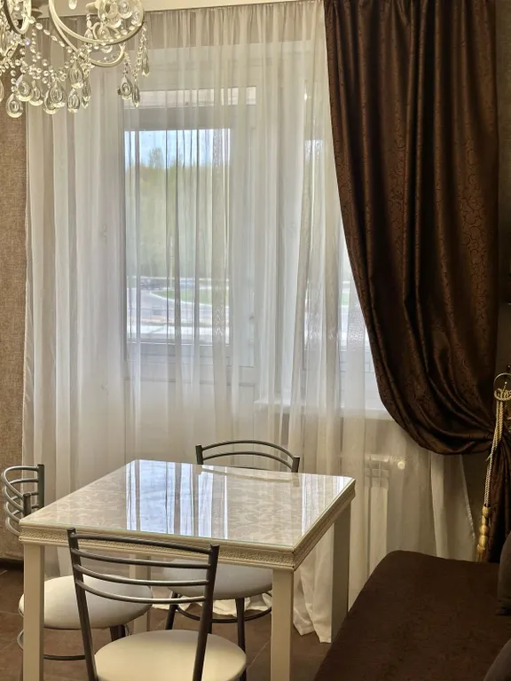 Стильные квартира с мансардой в центре